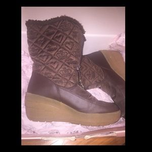 Juicy Couture Shoes - Juicy Couture Snow Boots Juicy Couture Shoes - Juicy Couture Snow Boots