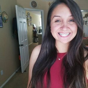 Meet your Posher, Analysa haydee