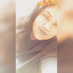 Meet your Posher, Denise