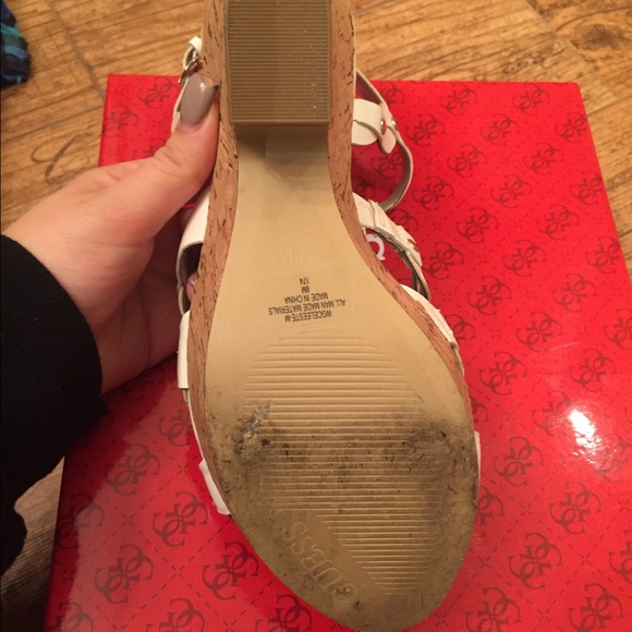 Guess wedges - Picture 3 of 3