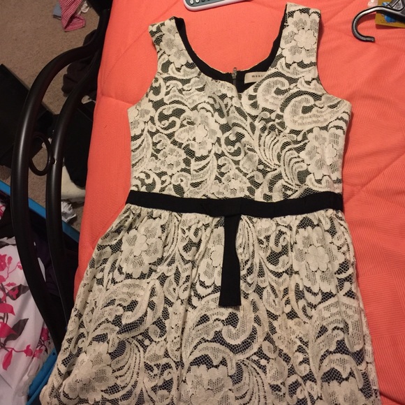 Black and White Monteau Dress