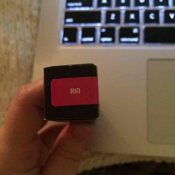 ABH Rio Liquid Lipstick - Picture 2 of 2