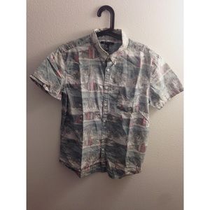 Hawaiian pattern men's shirt sleeve button up