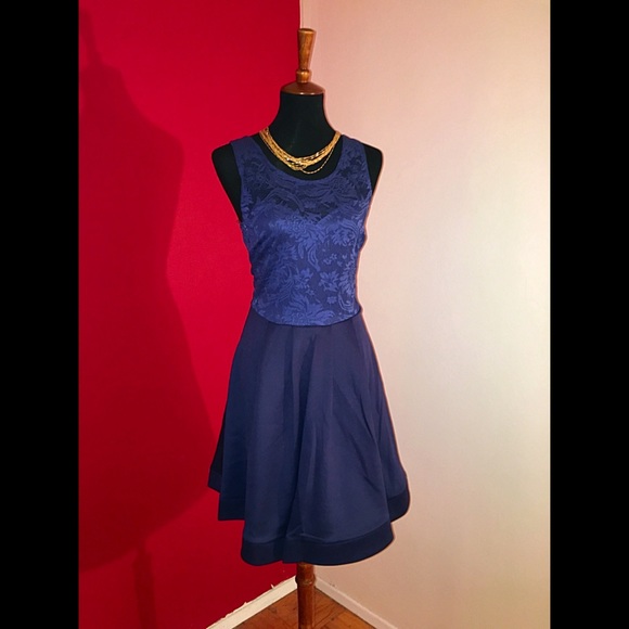 Navy lace mid length dress - Picture 2 of 3