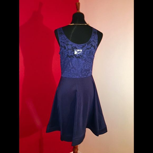 Navy lace mid length dress - Picture 3 of 3