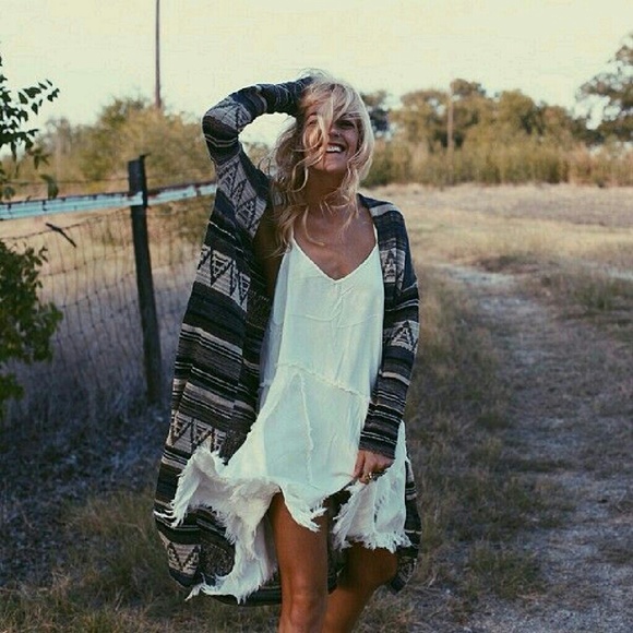ISO this cardigan/sweater