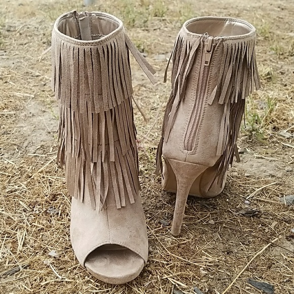 𝙇𝙖𝙨𝙩 6 👒Western Fringed Heel - Taupe - Picture 4 of 7