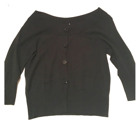 Scoop Neck Classic Cardi