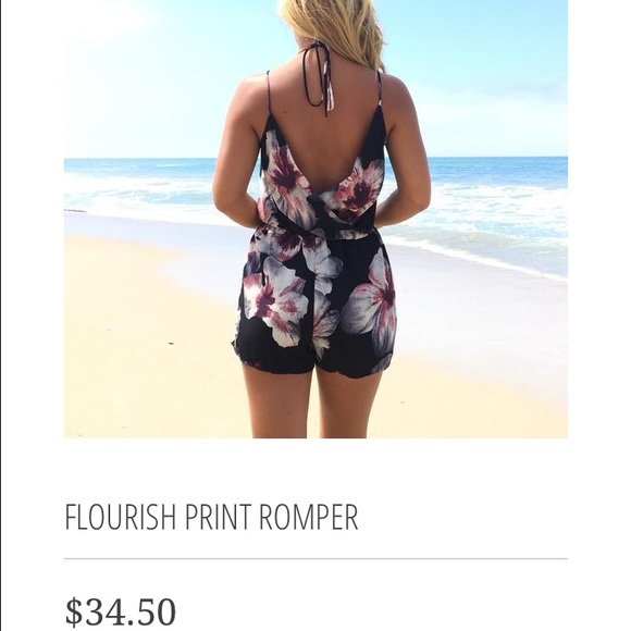 Floral Romper 🌺 - Picture 3 of 4