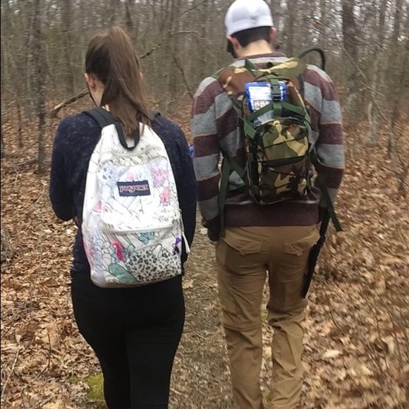 Meet your Posher, Autum - Picture 3 of 4