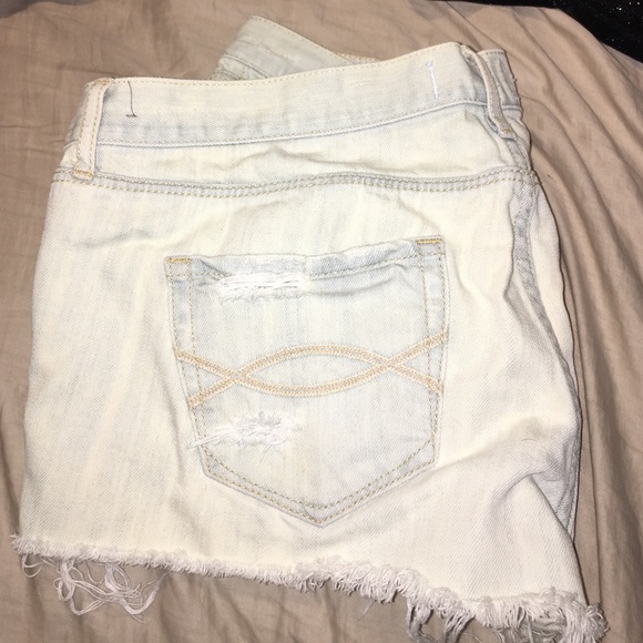 Jean shorts - Picture 2 of 4