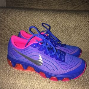 Size 10 women's running shoes.