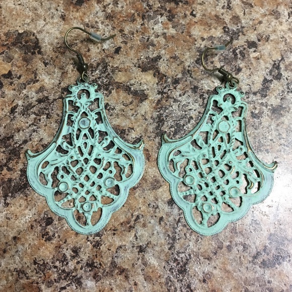 Earrings - Picture 1 of 1