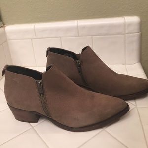 Steve Madden light brown suede ankle boots