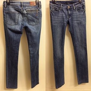 DL1961 premium denim perfect condition.