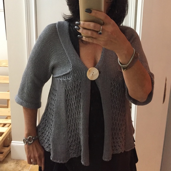 Beautiful Gray Knit Alternating Pattern Back Pleat - image 1
