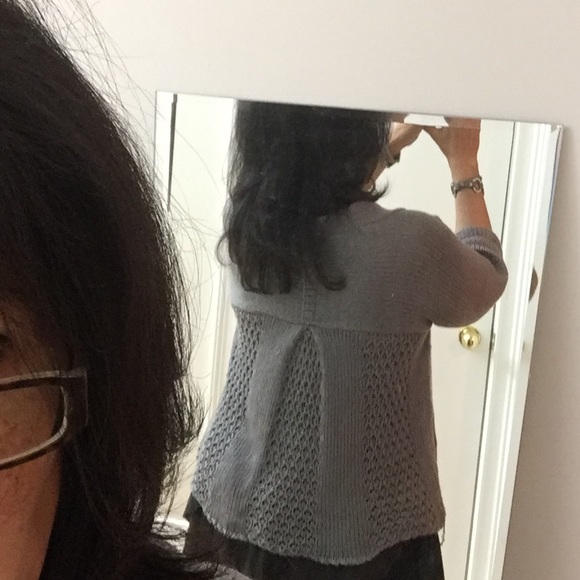 Beautiful Gray Knit Alternating Pattern Back Pleat - image 2