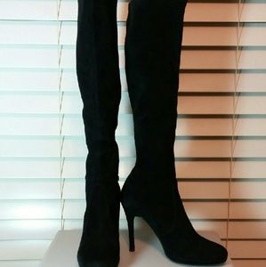 Stuart Weitzman black suede knee high boots 7.5