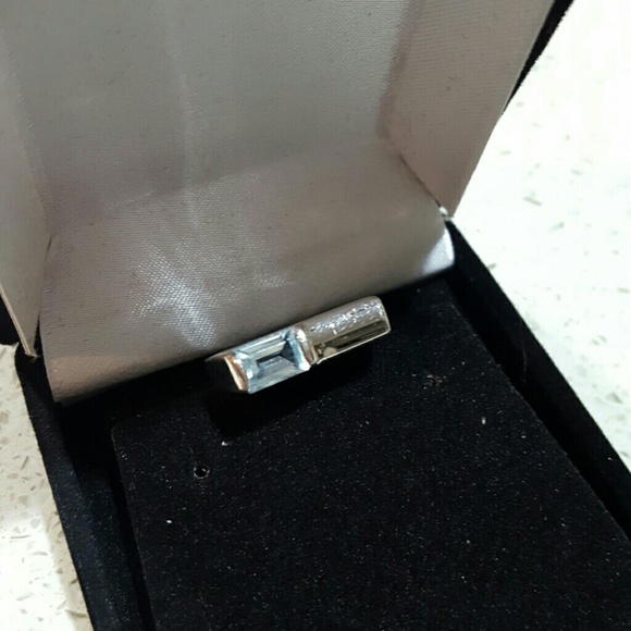 Silver & Aquamarine Ring & Matching Necklace