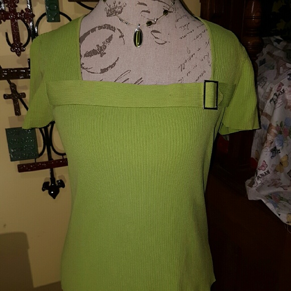 AMAZING..Beautiful square neck top...