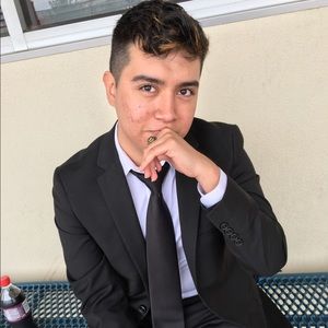 Meet your Posher, Abelardo