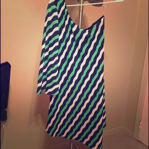 One shoulder dress