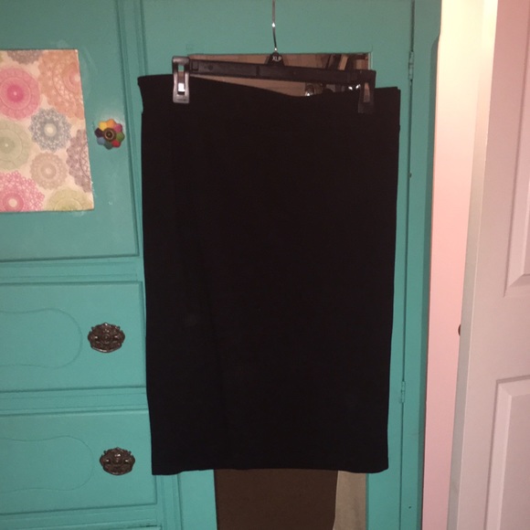 Black skirt