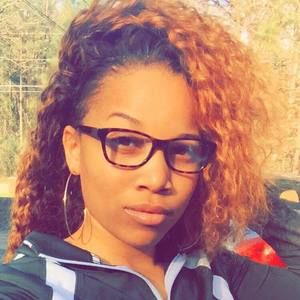 Meet your Posher, Tria