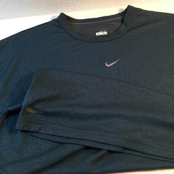 Nike Men's sleeveless sport shirt, blue, XL, NWOT