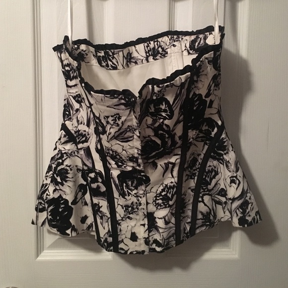 🎉SALE🎉Floral Bustier/Corset - Picture 2 of 2