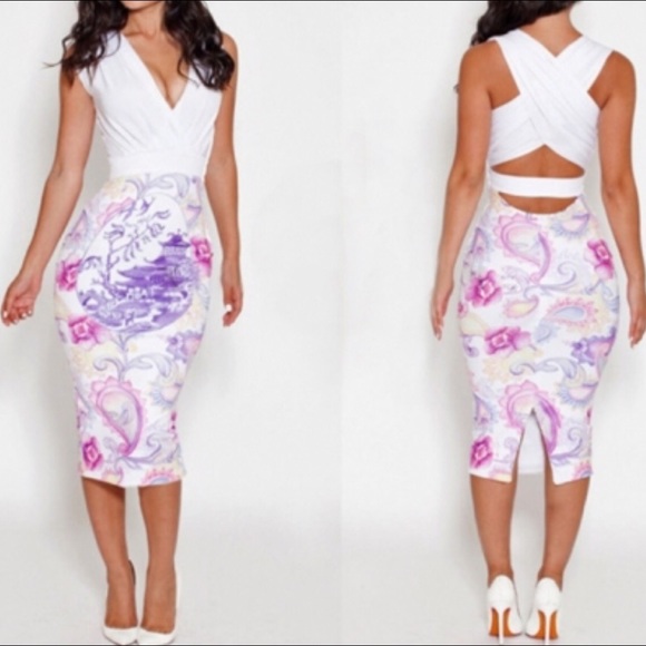 Sexy Asian Inspired Printed Backless Bodycon Dress