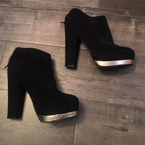 gold + black ankle booties !