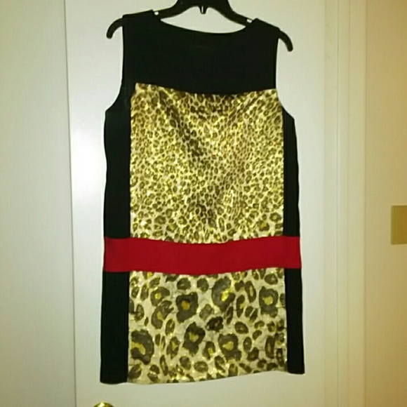 Nice weight to it no sleeves perfect party atire