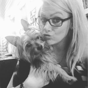 Meet your Posher, Angele