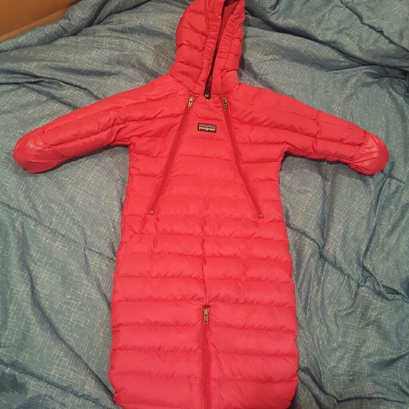 Patagonia pink bunting suit, size 3 months