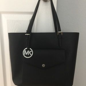 Michael Kors Jet Set TZ Snap Pocket Tote