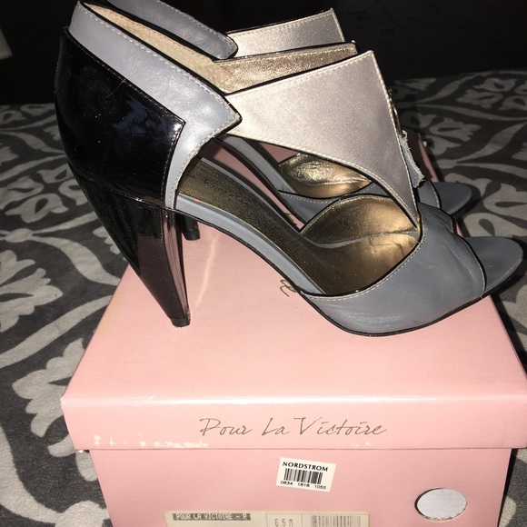 Pour La Victoire peep toe Pumps