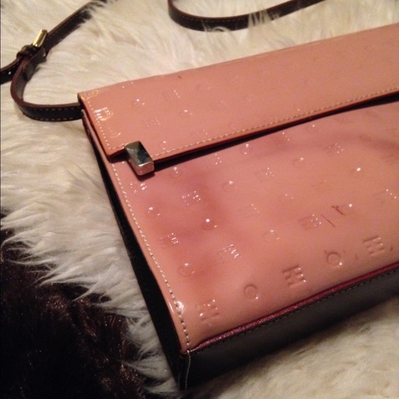 ARCADIA Handbags - ✨Arcadia Yummy Leather Shoulder Bag✨
