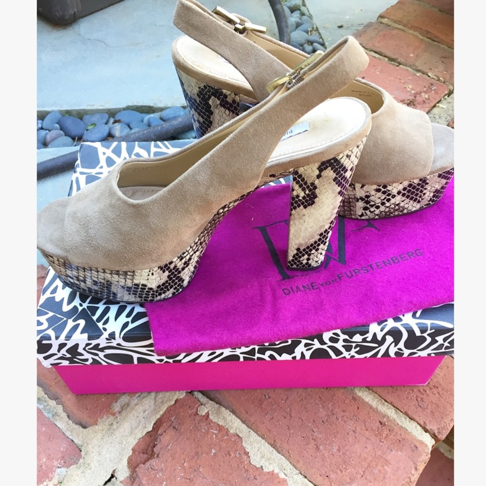 DVF Diane Von Furstenberg Robin Snake High Heel - Picture 5 of 8