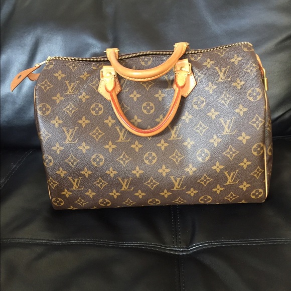 Louis Vuitton Speedy 35