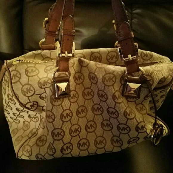 Michael Kors purse