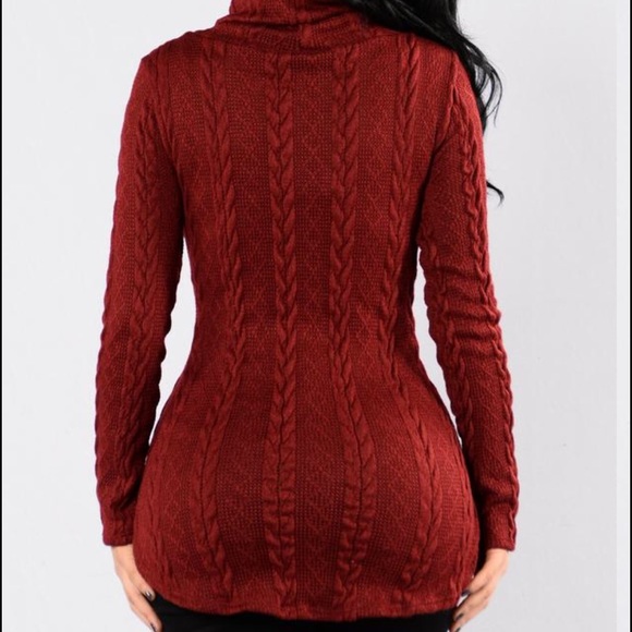 🥀DONATING 2/8 Winter Rose Sweater - Picture 3 of 4