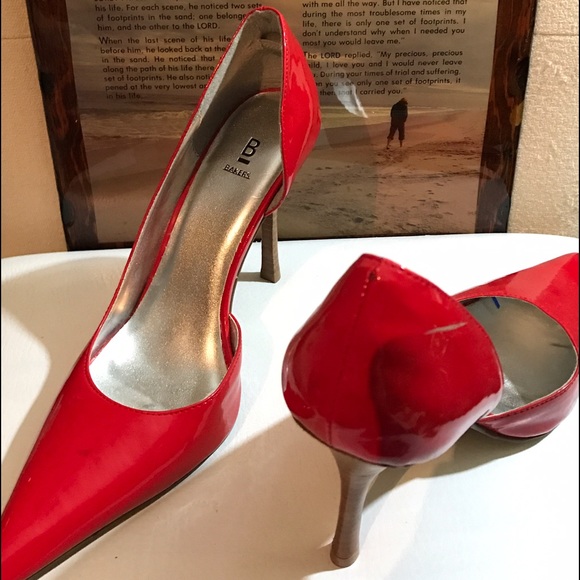 Red Bakers stilettos size 8 - Picture 2 of 3