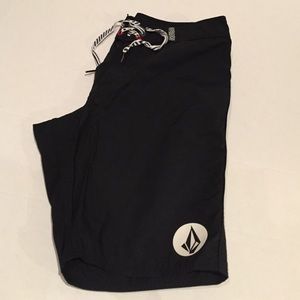 Fabulous black volcom shorts Excellent condition