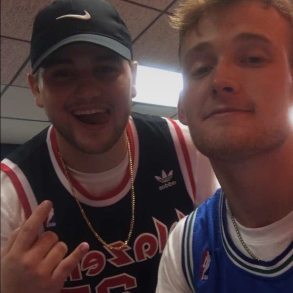 Meet your Posher, Nik