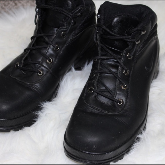 nike acg tactical boots