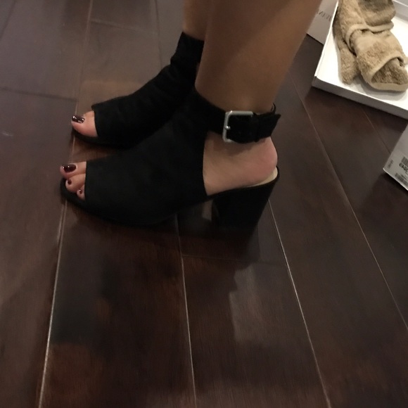 Nine West Jazzyo black booties - Picture 3 of 4