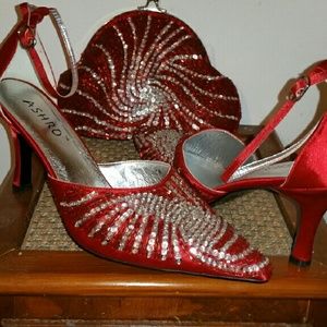 RED SEQUINED ANKLE STRAP HEELS WITH CLUTCH