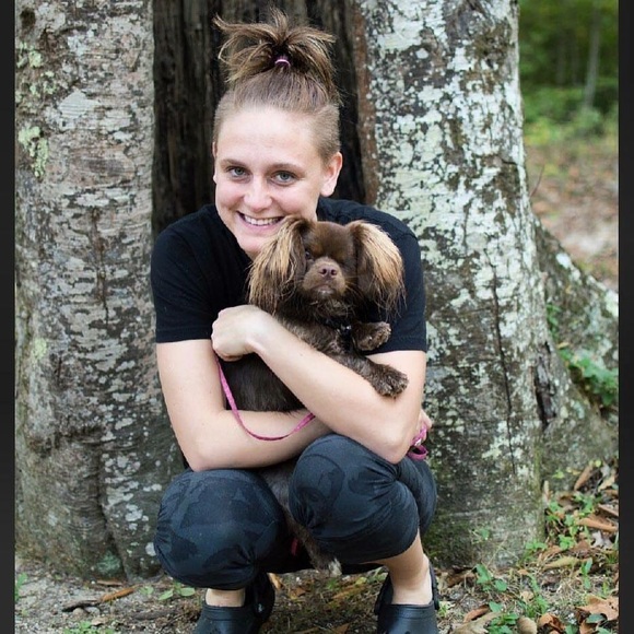 Meet your Posher, Caroline - Picture 1 of 1