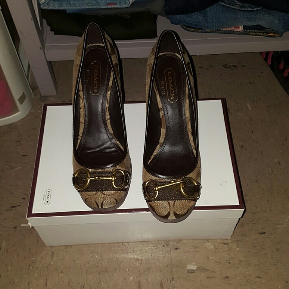 Coach Wedges "Issy" Signature Print 7 - Picture 2 of 4